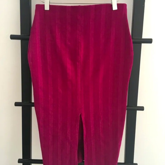 ❤️ Mid-calf tight skirt ZARA - Picture 2 of 3